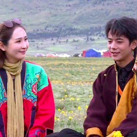 (王者荣耀游戏人物介绍)王者荣耀人物介绍大全：英雄背后的故事和技能全解析