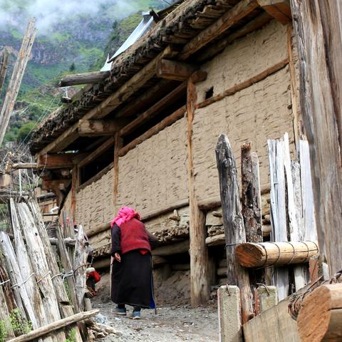 (魔幻客栈手游)探秘魔幻客栈满v版:神秘力量悄然苏醒,等你解开层层谜团! (魔幻客栈手游)探秘魔幻客栈满v版:神秘力量悄然苏醒,等你解开层层谜团!