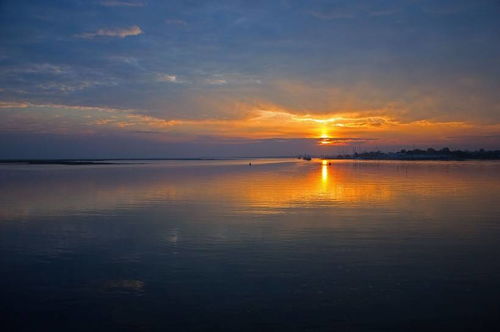 (星耀购物广场)星耀购物街九游"盛大开启：体验未来科技，逛遍全球热门商品