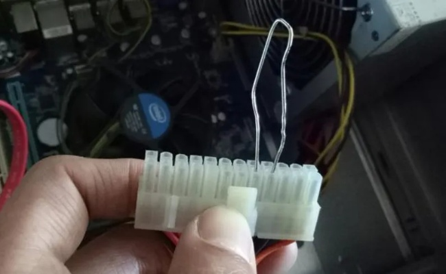 如何正确进行电脑电源测试短接流程，避免短路危害并确保设备安全运行？