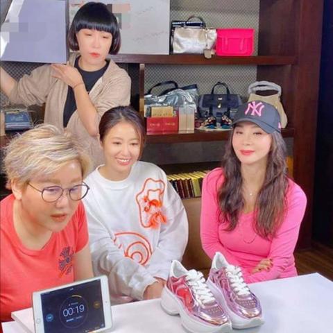 (社交类手机应用)探讨社交应用沉浮手机版的影响和未来发展趋势