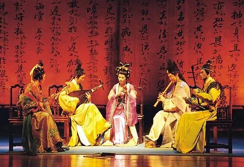 探究战国时期音乐艺术的繁荣：从古代诗歌篇章探寻遗失的战国时期歌曲