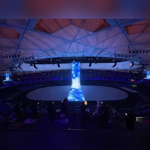 (疯狂篮球赛)在洁白无瑕的雪地上尽情狂欢：疯狂篮球之旅，感受冰雪之美！