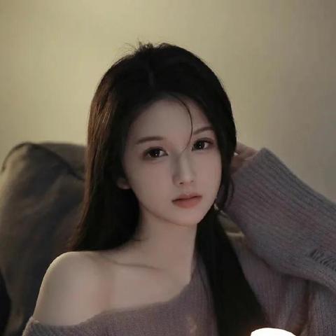 (电脑墙纸超清)精选高清电脑墙纸图片大全，畅享各类主题美女的魅力与风采。