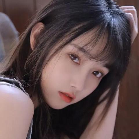 (电脑墙纸超清)精选高清电脑墙纸图片大全，畅享各类主题美女的魅力与风采。