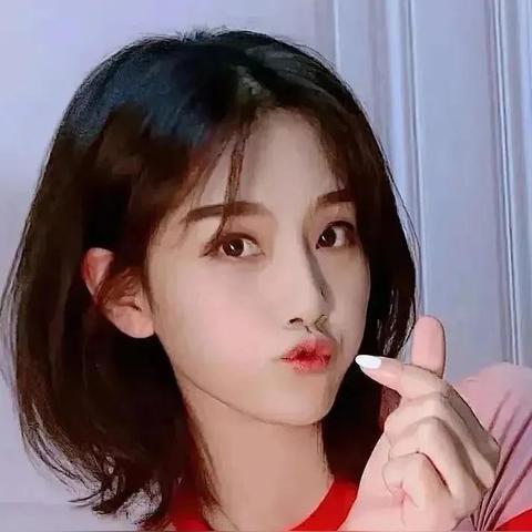 (电脑墙纸超清)精选高清电脑墙纸图片大全，畅享各类主题美女的魅力与风采。
