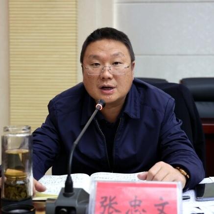 宝宝向前冲，探索世界的奇妙之旅，拥抱成长的每一步幸福和快乐