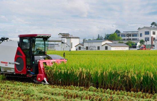 (日本农业机械最好的品牌)日本yanmar进口：探索世界领先农业机械品牌的魅力和技术创新